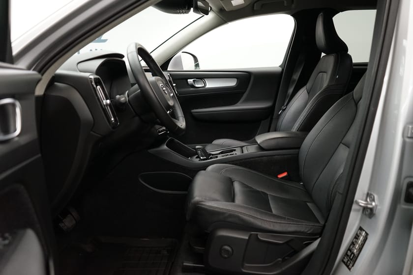 Bild 5 av Volvo XC40 T4 FWD Momentum Pro Edition, Dragkrok, Parkeringskamera 360