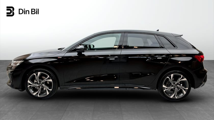 Bild 2 av Audi A3 Sportback 35 TFSI 150HK S-Line Black Optik