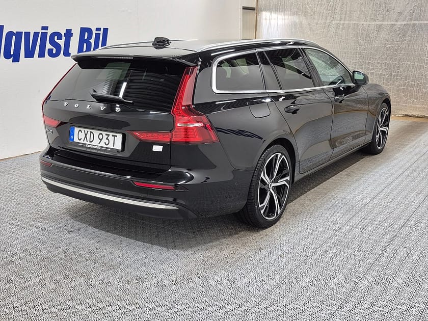 Bild 4 av Volvo V60 T6 Recharge Core Bright plug in AWD 350HK 4x4 Läder
