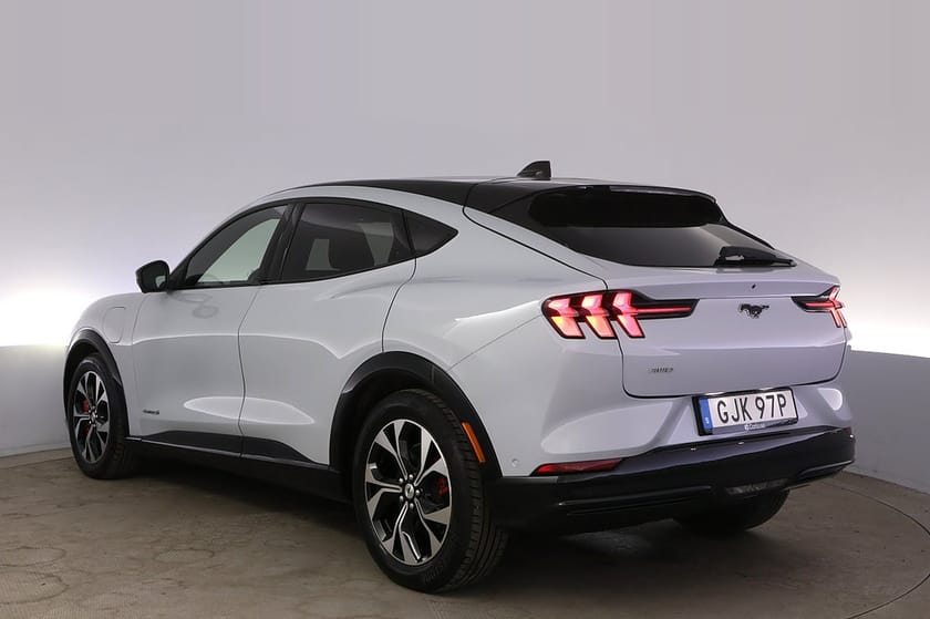 Bild 4 av Ford Mustang Mach-E Standard Range AWD Teknik+ Pano B&O BLIS