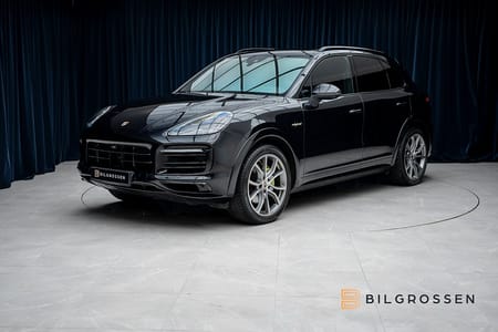 Porsche Cayenne E-Hybrid SportDesign Bakaxelsytrning Softclose Panorama