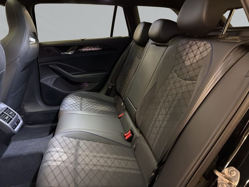 Bild 5 av Volkswagen Passat Variant eHybrid 1.5 TSI R-LI