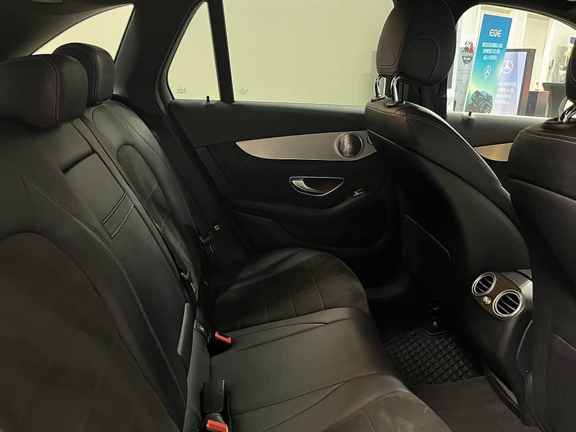 Bild 5 av Mercedes-Benz GLC 220 d 4MATIC 9G AMG Panorama Burmester Airmatic