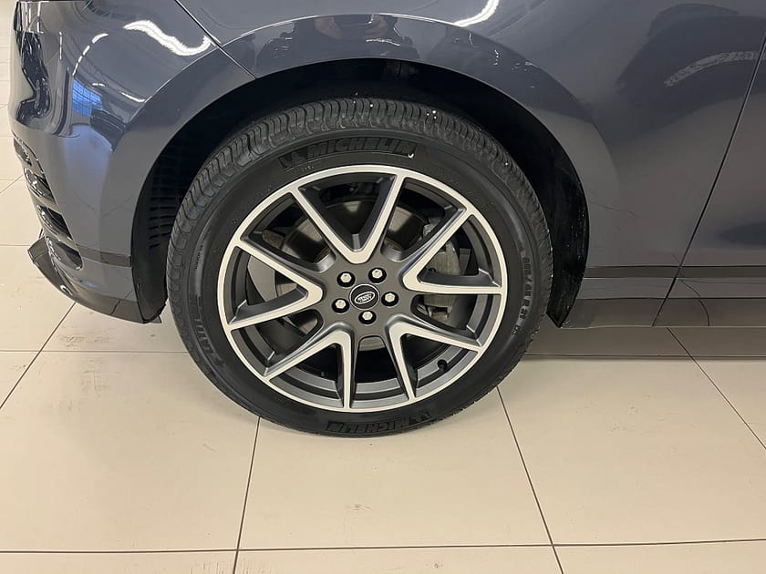Bild 5 av Land Rover Range Rover Velar P400e Dynamic HSE / Momsbil!