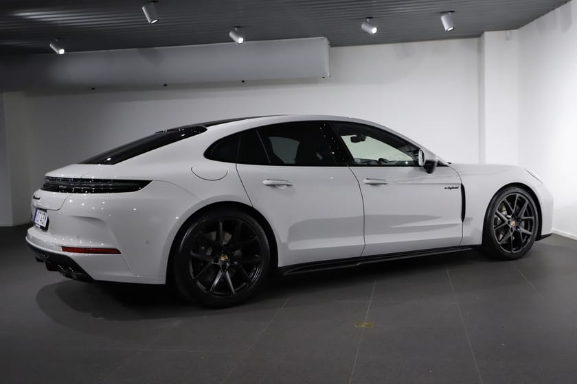 Bild 5 av Porsche Panamera 4 E-Hybrid / Active Ride / SportDesign