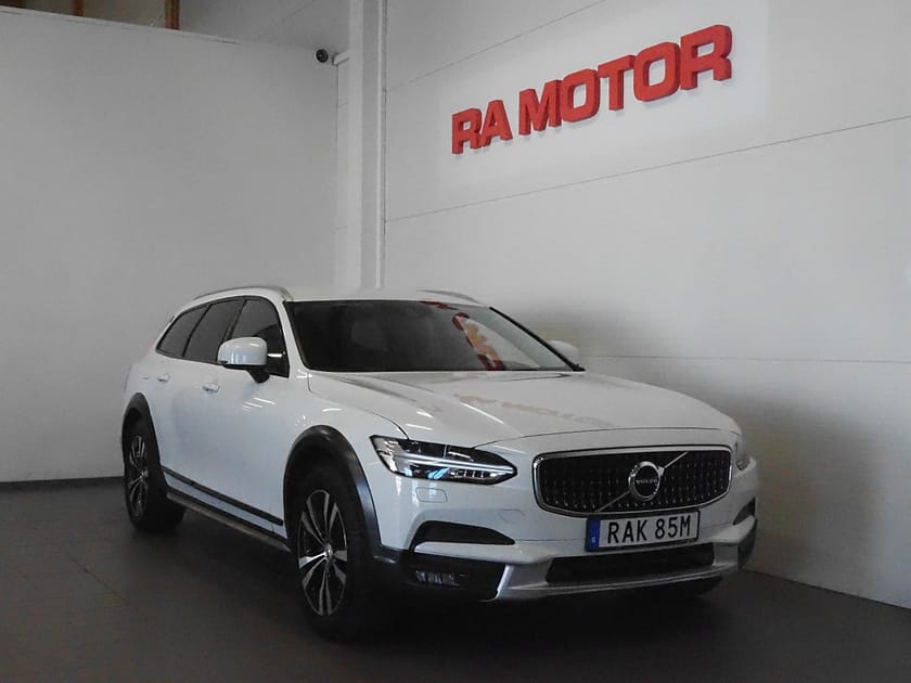 Bild 1 av Volvo V90 Cross Country D4 AWD Geartronic Advanced SE II 190hk | Drag | VOC |