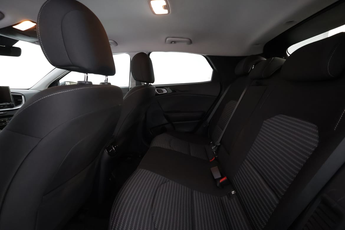 Kia Ceed 2023 - miniatyr 10