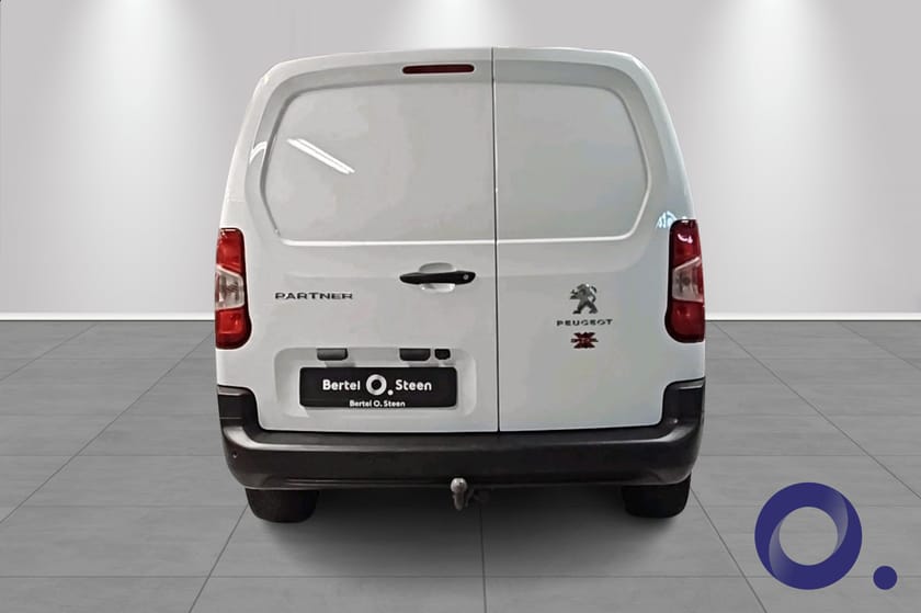 Bilde 4 av Peugeot Partner 1.5-131HK, L2, 4x4, Krok, Webasto, Ryggekamera