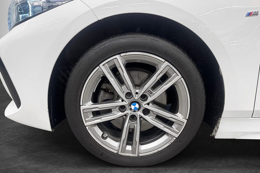 Bild 2 av BMW 118i Steptronic M Sport (136hk) Pdc Rattvärme Halvskinn BT