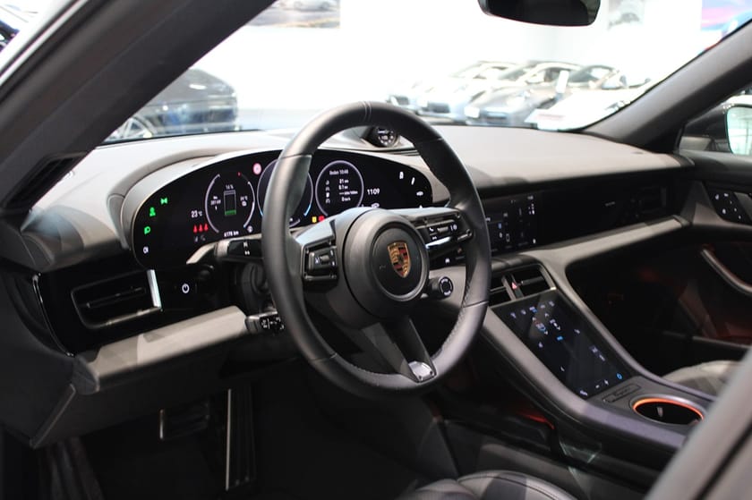 Bild 3 av Porsche Taycan Sport Turismo MOMS/VAT