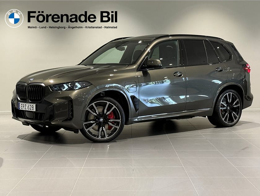 Bild 1 av BMW X5 xDrive50e M Sport Pro Drag Panorama Innovation 22"