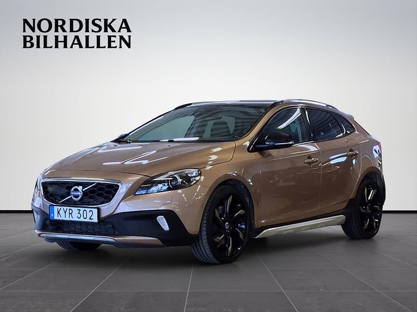 Bild 3 av Volvo V40 Cross Country D4 Geartronic Summum Panorama Värmare Helskinn
