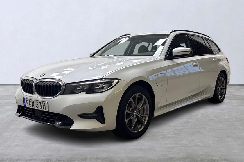 Bild 1 av BMW 330e xDrive Touring 