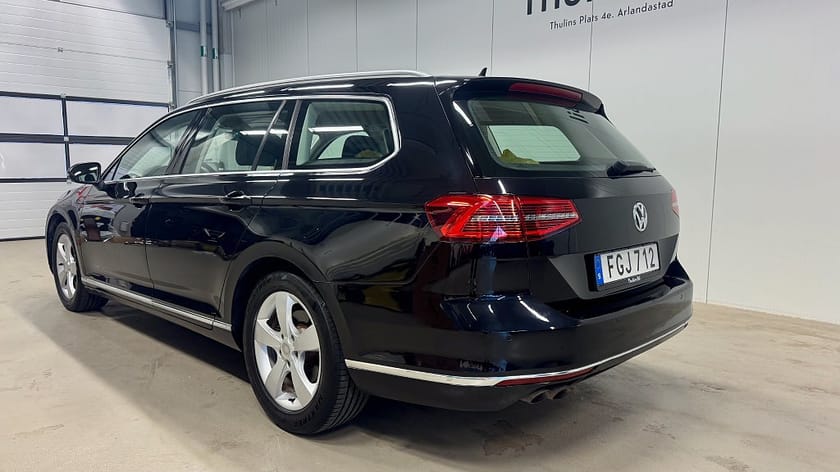 Bild 4 av Volkswagen Passat Sportscombi TDI 190 GT Aut / Läder/Alcantara / Webasto