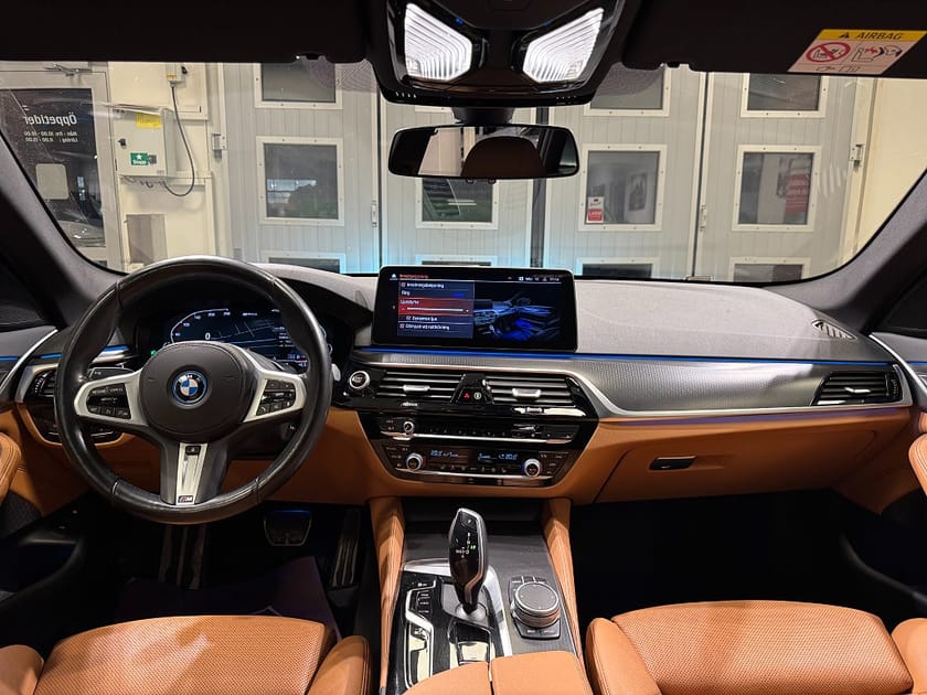 Bild 5 av BMW 530e xDrive Touring Aut M Sport Drag Gps Hi-Fi SE SPEC