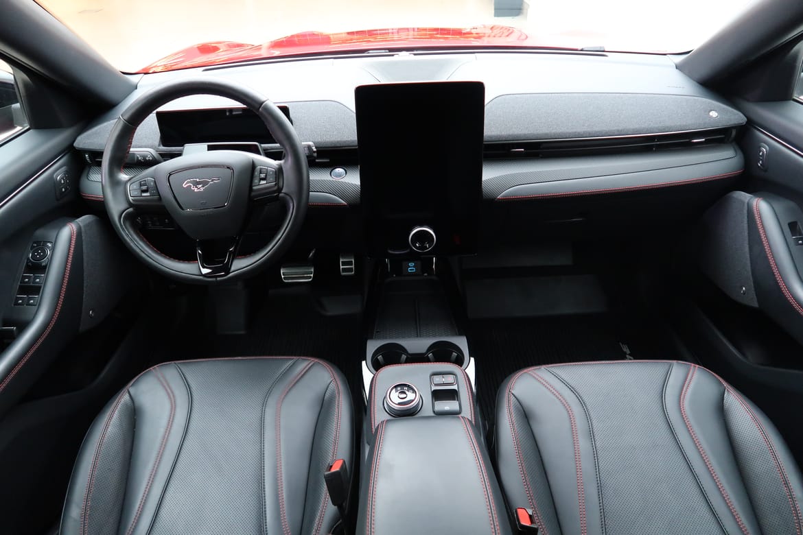 Ford Mustang Mach-E 2022 - miniatyr 7