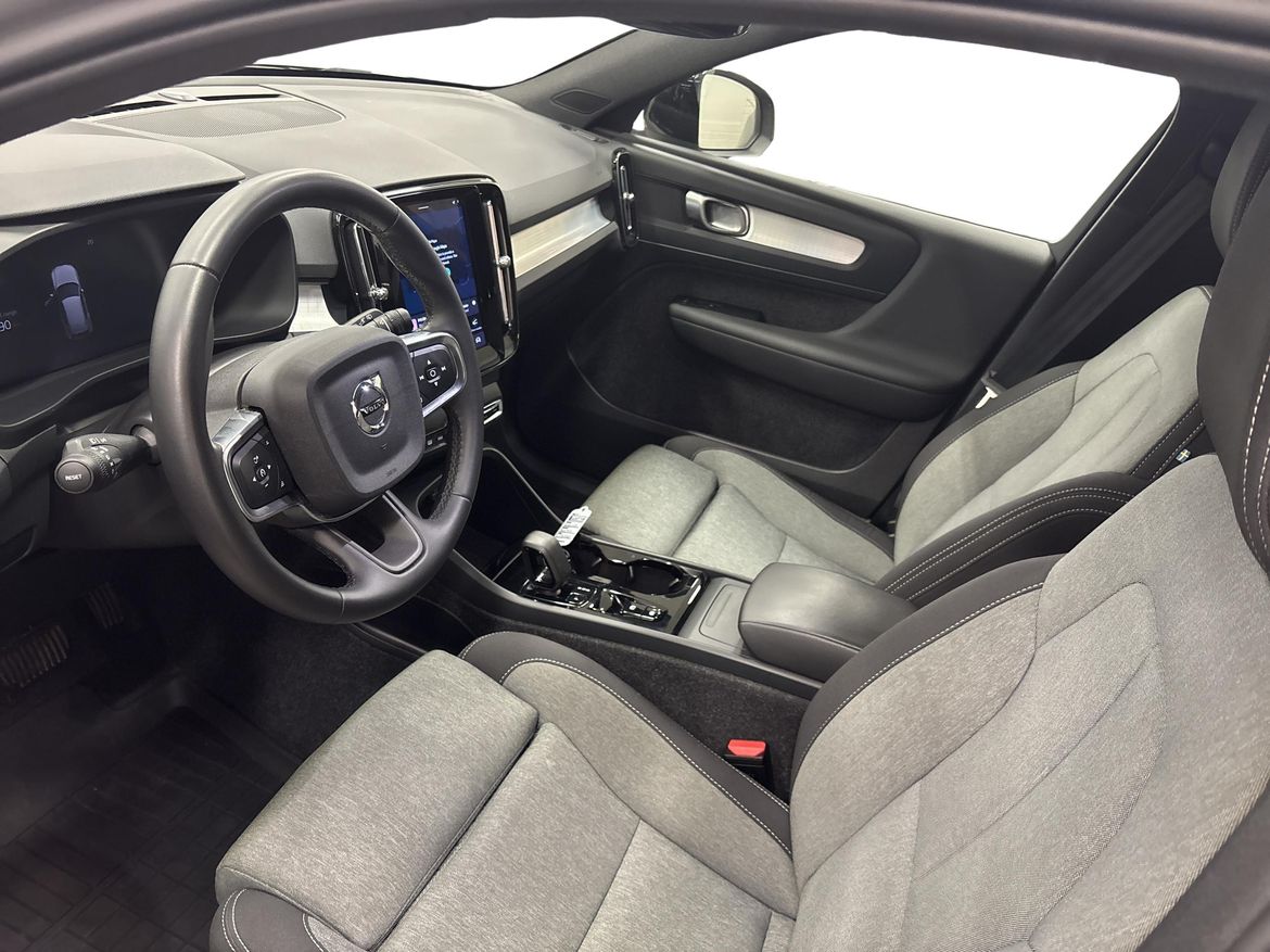 Volvo XC40 2025 - miniatyr 6