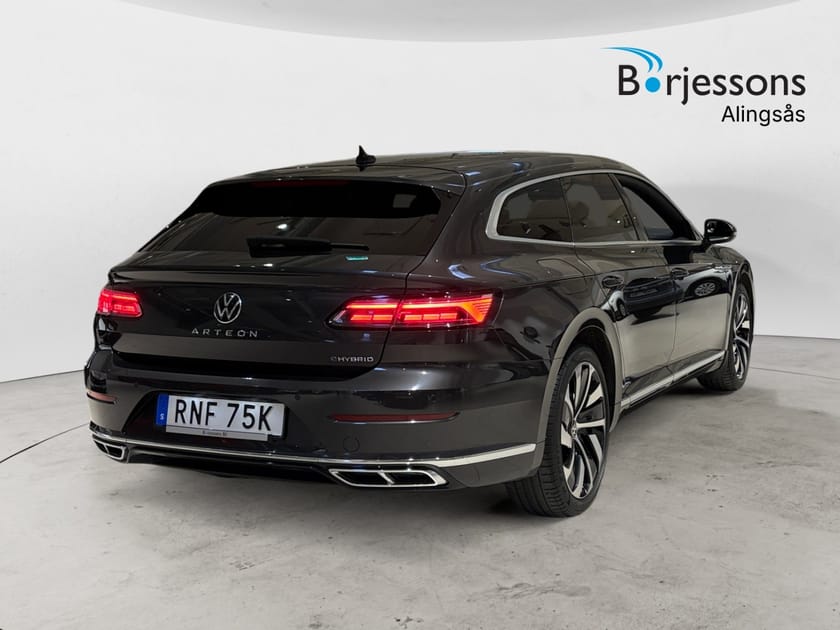 Bild 3 av Volkswagen Arteon eHybrid Shooting Brake SB R-Line Värmare/Drag/Matrix/Nav
