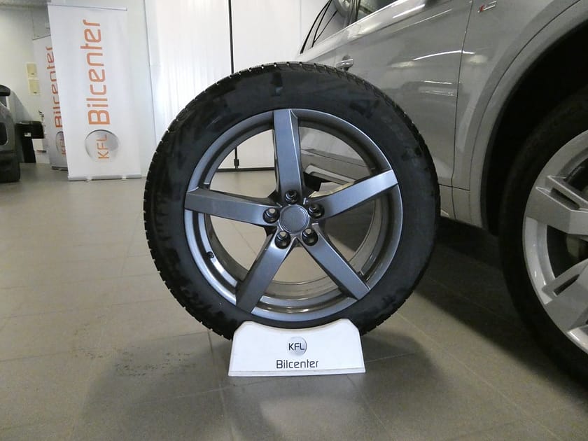 Bild 3 av Audi Q5 55 TFSI e quattro S Line -Drag-Värmare-Kamera Nyservad