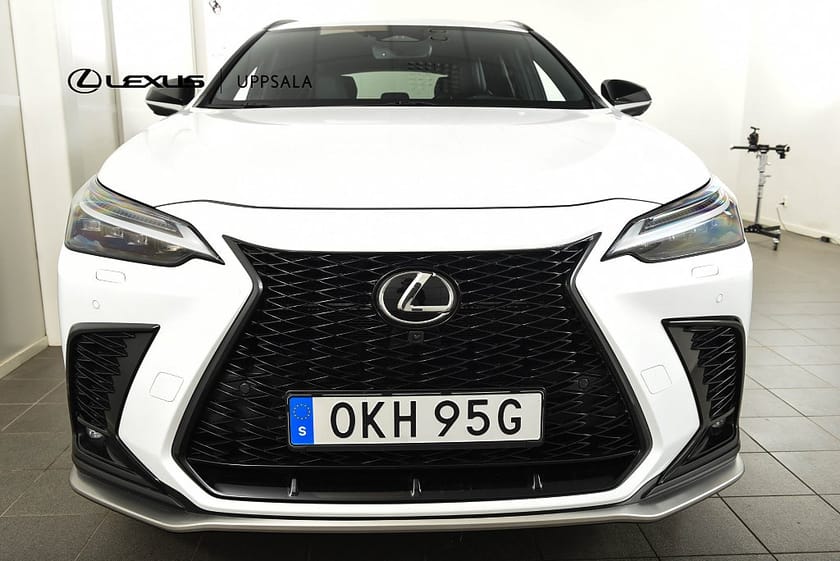 Bild 4 av Lexus NX 350h AWD F-Sport Drag