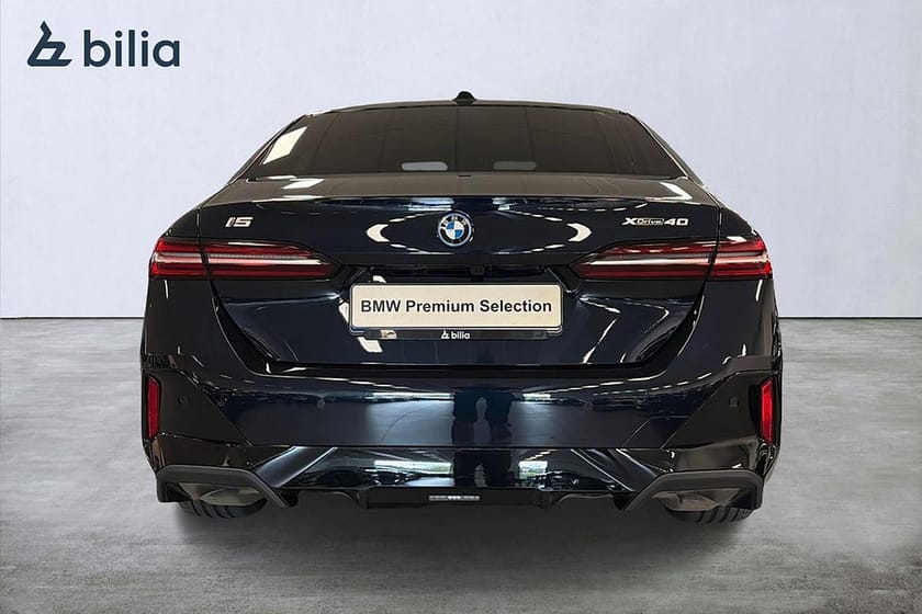 Bild 4 av BMW i5 xDrive40 Sedan xDrive 40 M-sport | H&K | Drag | Backkamera | 19"