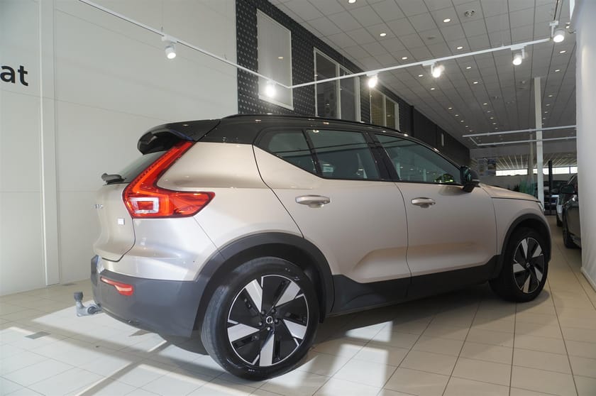 Bild 4 av Volvo XC40 Recharge Extended Range Ext Core Nav Backkamera Drag Apple CarPlay