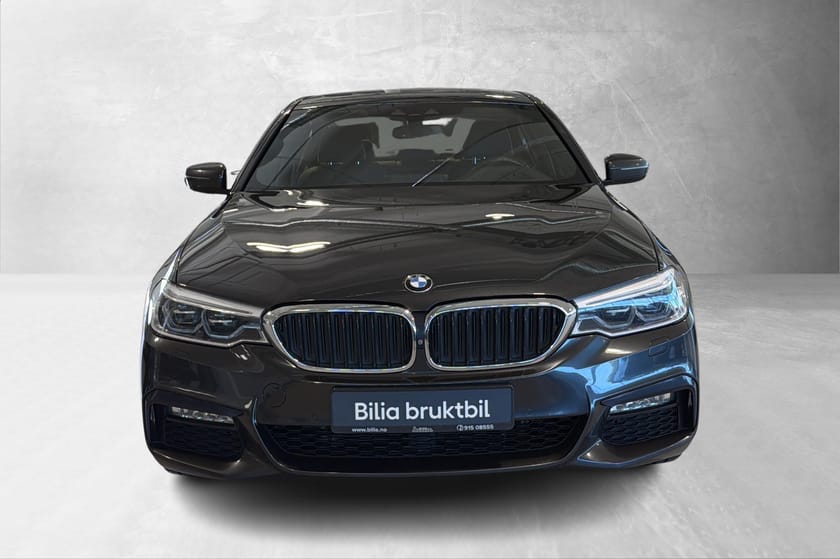 Bilde 2 av BMW 530e iPerformance Sedan M-Sport komfortseter Navi Hifi HUD Takluke
