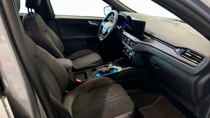 Bild 3 av Ford Kuga Plug-In Hybrid ST-Line X 2.5 FWD 243hk Black Edition
