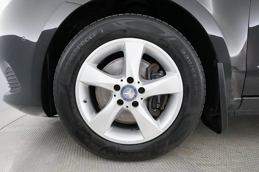 Bild 5 av Mercedes-Benz V 220d 3.1t 6-sits B-kamera Dragkrok Värmare Vinterhjul