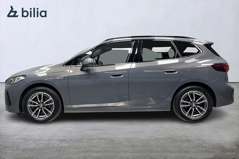 Bild 4 av BMW 230e xDrive Active Tourer M Sport / Elstol+minne / HK / Drag