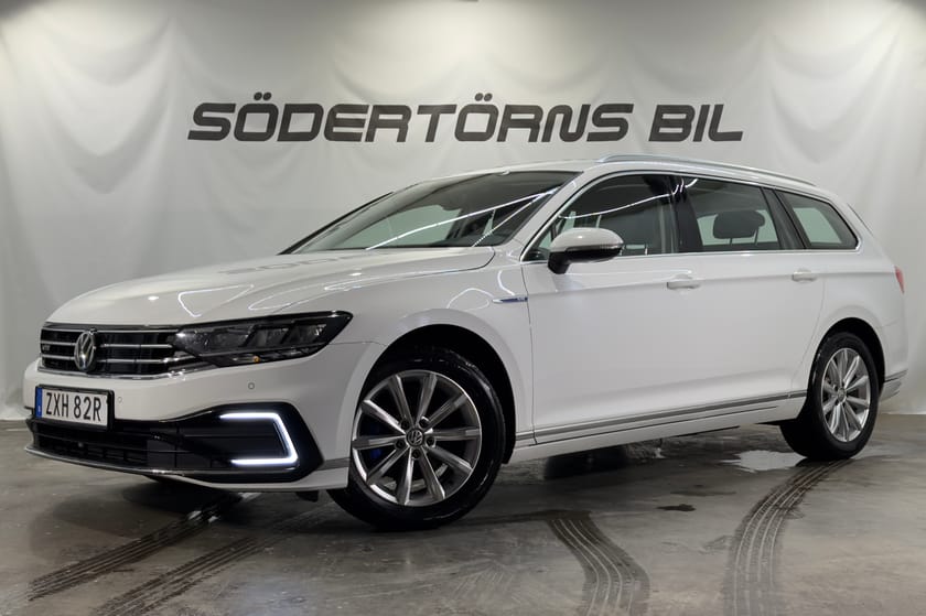Bild 1 av Volkswagen Passat Sportscombi GTE 1.4 TSI DRAG VÄRMARE GPS KAMERA MOMSBIL