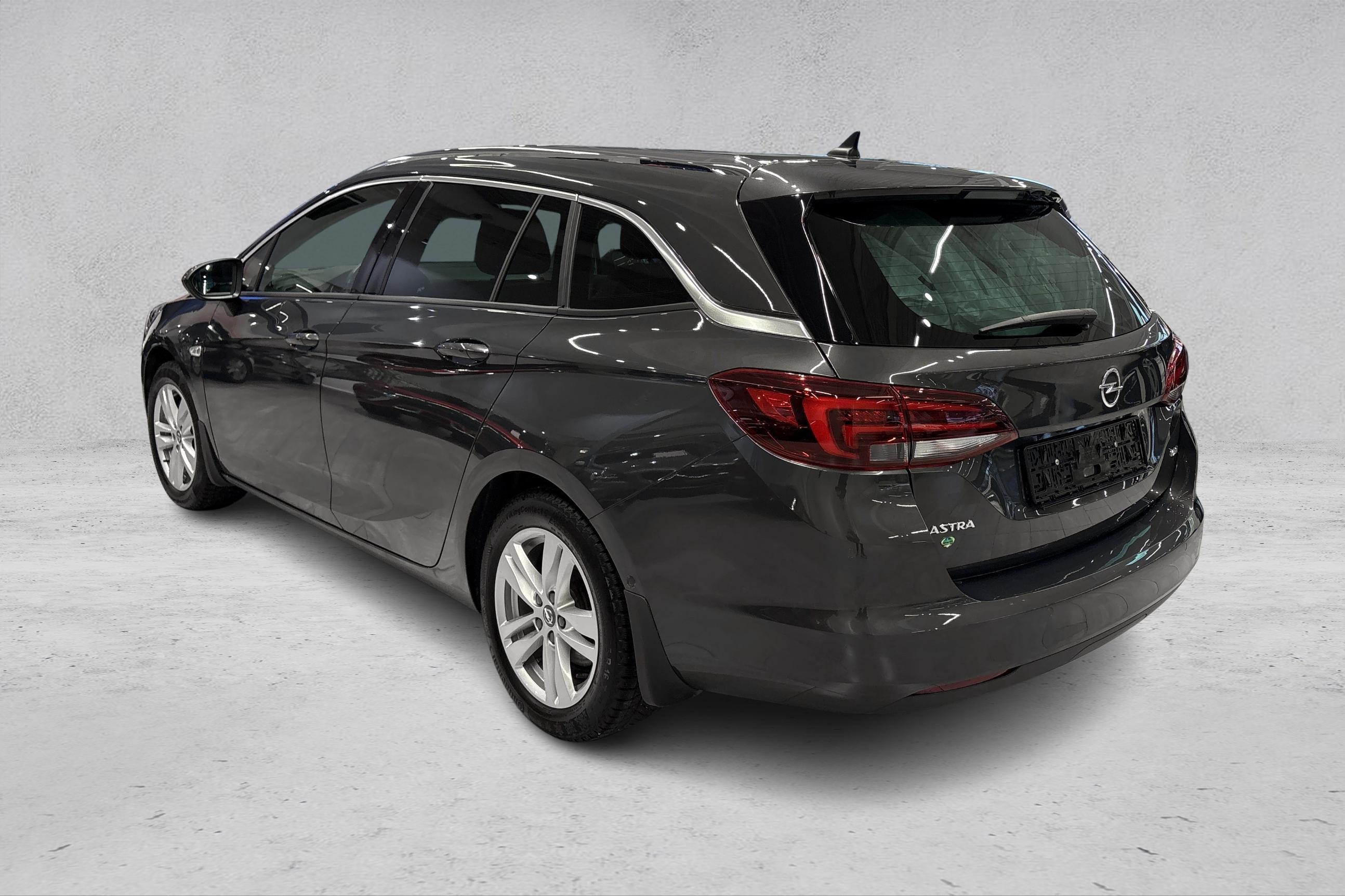 Thumnail bilde 2 av Opel Astra Sports Tourer