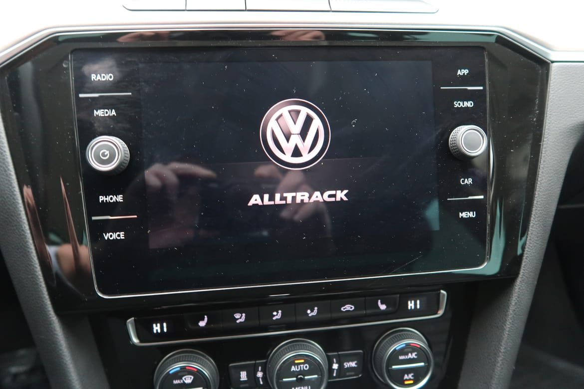 Volkswagen Passat 2018 - miniatyr 7