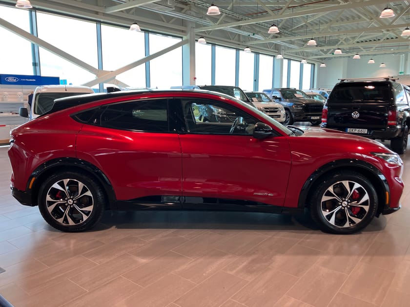 Bild 3 av Ford Mustang Mach-E Standard Range AWD ST-RANGE AUT 0% RÄNTA Std. Teknikpkt+ / 360° / Pano