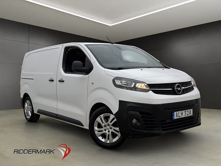 Bild 1 av Opel Vivaro-e Skåpbil L2 136hk B-Kamera 3-Sits Navi CARPLAY Moms