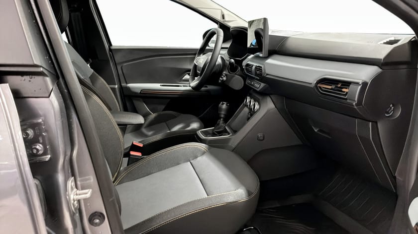 Bild 3 av Dacia Jogger 7-sätes SANDERO STEPWAY EXTREME TCE 110 // Privatleasing fr. 2190 kr/mån