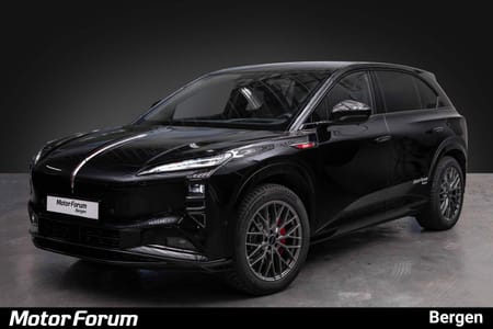 Hongqi EHS7 Exclusive, luftfjæring og 4-hjuls styring