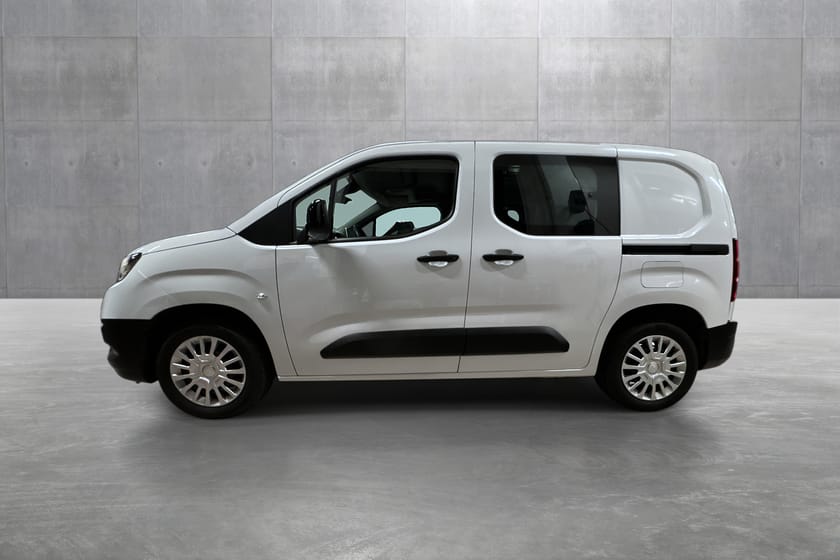 Bilde 2 av Toyota ProAce City Kort L1 1.5 Diesel 100 Manuell 6 gir Comf.Fleet Colour