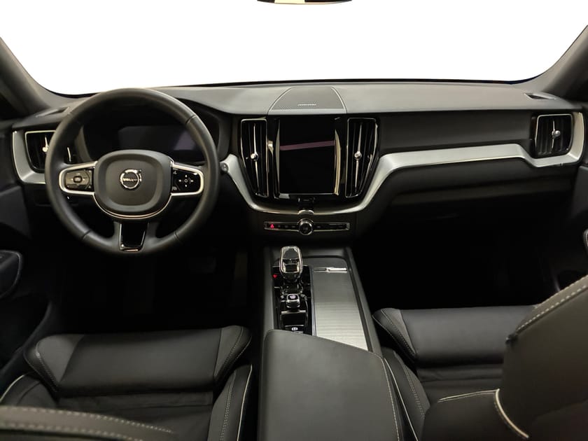 Bild 5 av Volvo XC60 T6 Plus Black Nordic Edition | H/K | 360 Kamera | Dragkrok |