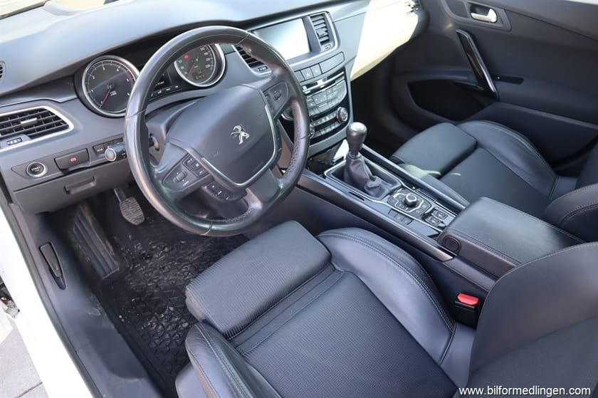 Bild 4 av Peugeot 508 SW 2.0 HDi 140hk Navi  Panorama Svensksåld