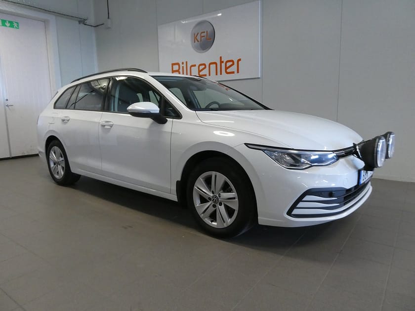 Bild 4 av Volkswagen Golf Sportscombi 1.5 eTSI *NYSERVAD* Aut-PDC-CockPit-M&KVärmare-SoV