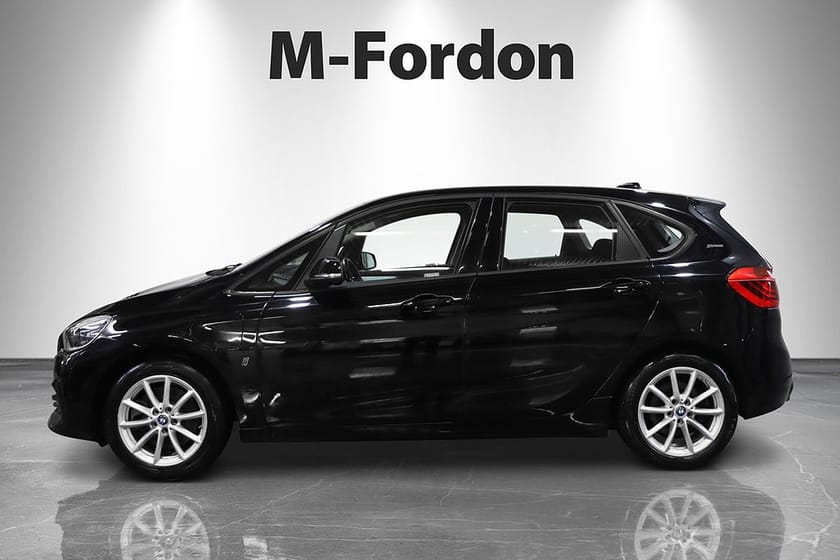 Bild 1 av BMW 225xe Active Tourer E-drive aut 224hk / H-display / Navi