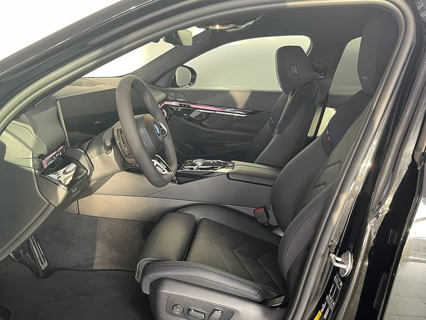 Bild 5 av BMW i5 eDrive40 Touring M Sport Drag H/K Comfort Access Rattvärme