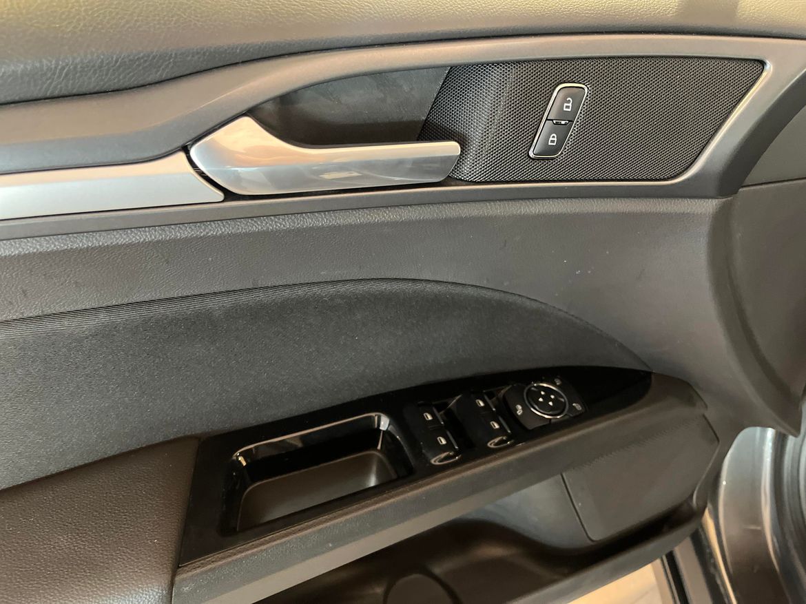 Ford Mondeo 2016 - miniatyr 14