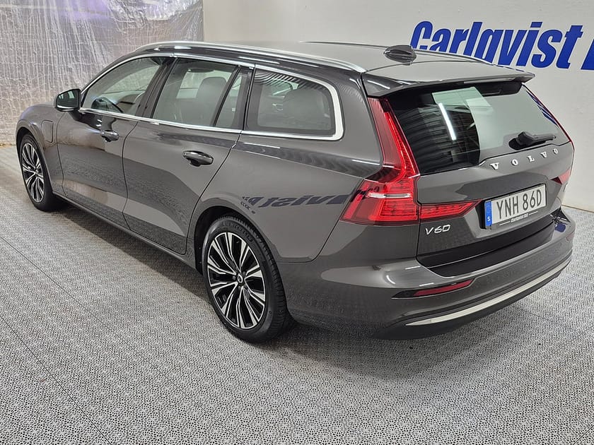 Bild 3 av Volvo V60 T6 Recharge Core Bright plug in AWD 350HK 4x4 Läder