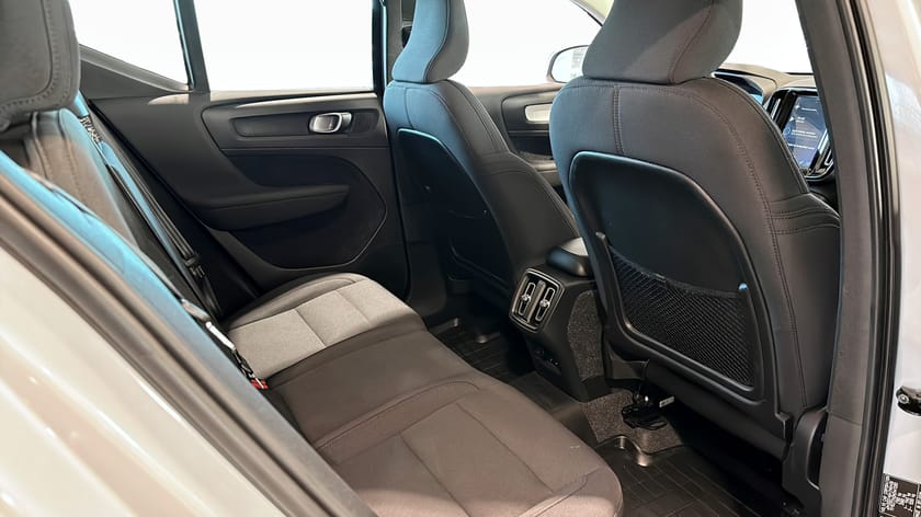 Bild 5 av Volvo XC40 Momentum Adv. D3 150HK Aut / Drag / Värmare / VOC