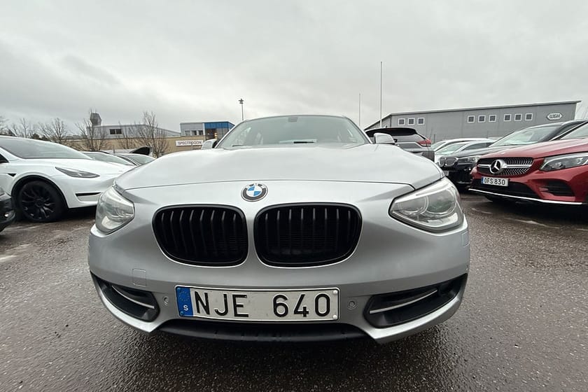 Bild 2 av BMW 120d 5-dörrars Sport line Avbet 1142Kr/Månad Nyservad V-Hjul