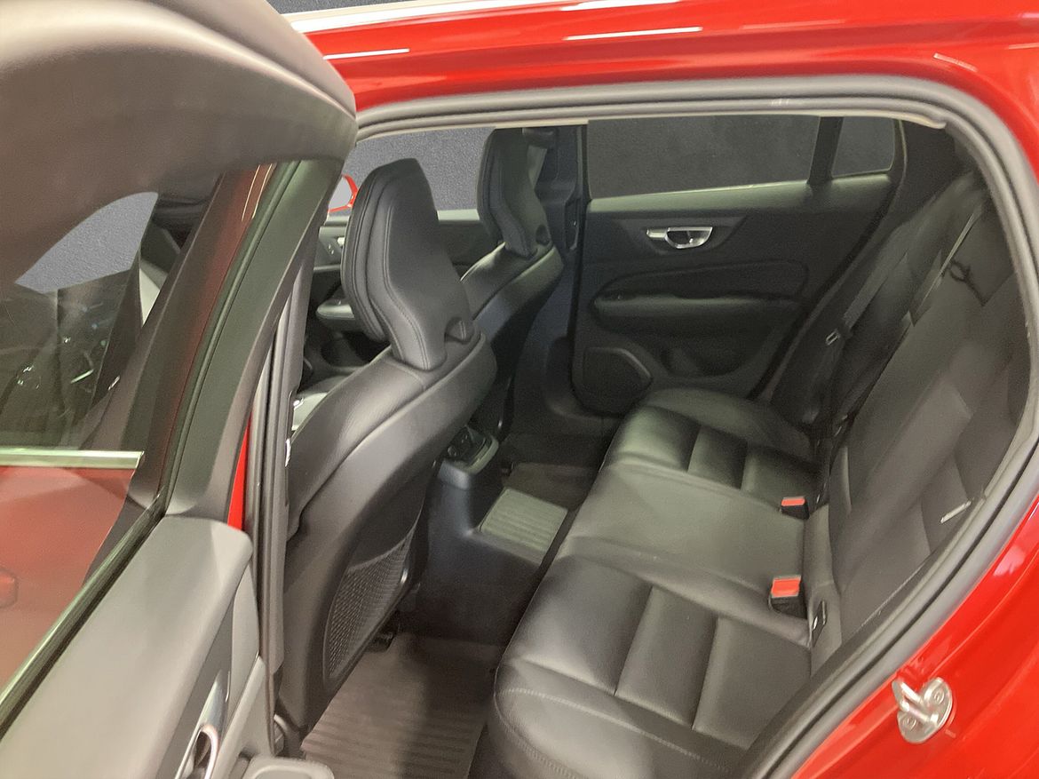Volvo V60 2023 - miniatyr 6