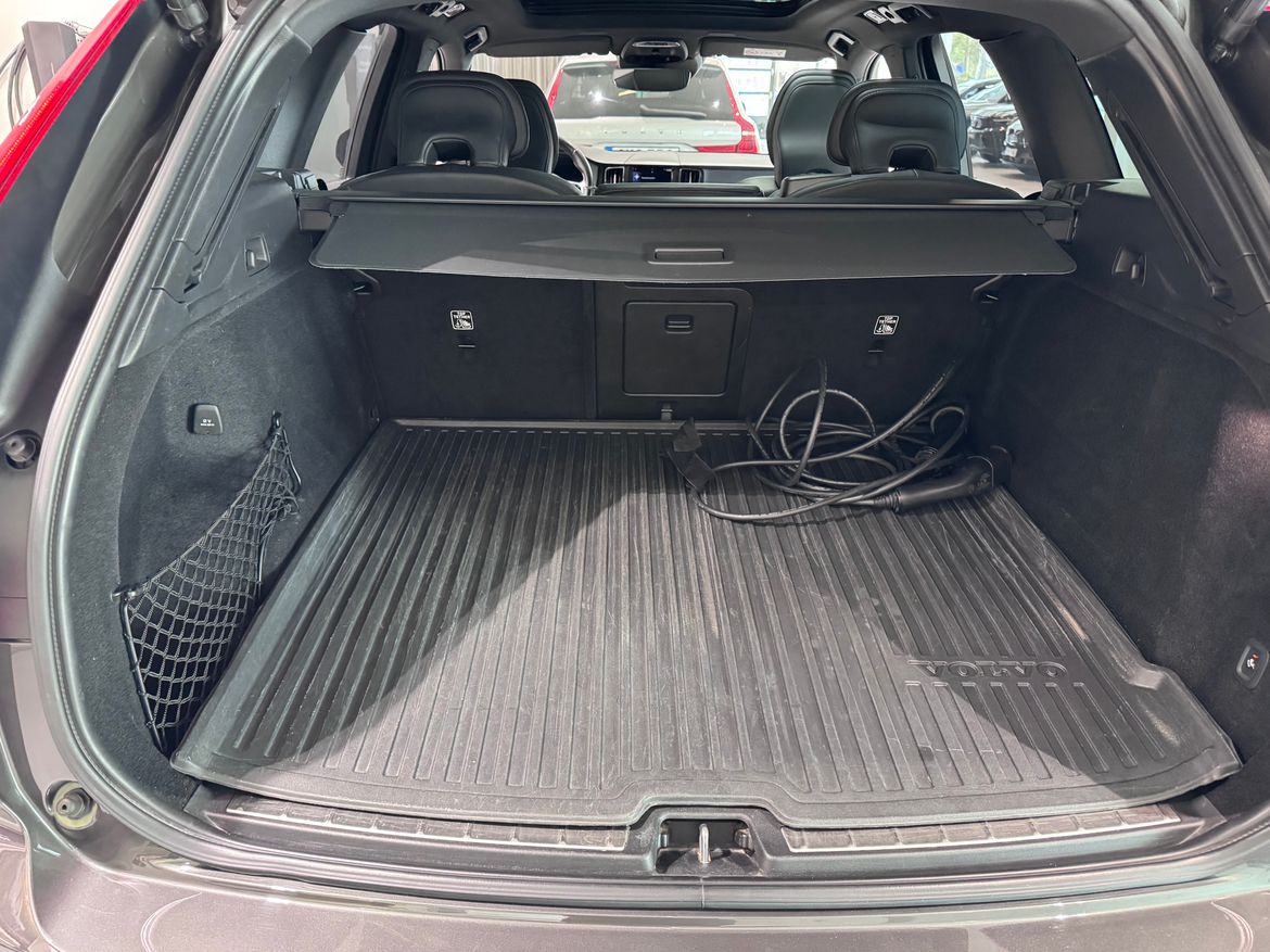 Volvo XC60 2021 - miniatyr 8