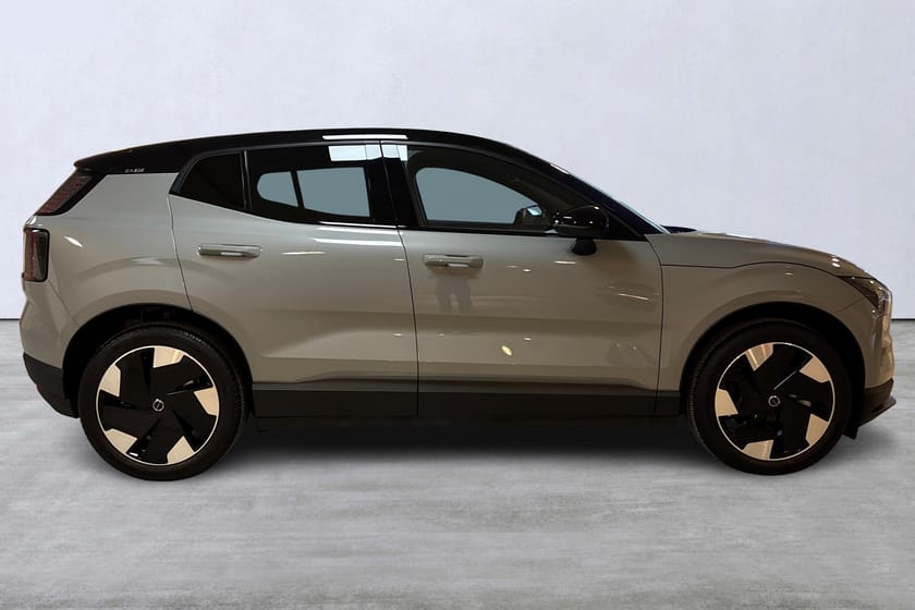 Bild 3 av Volvo EX30 Single Motor Extended Range M R Plus Edition